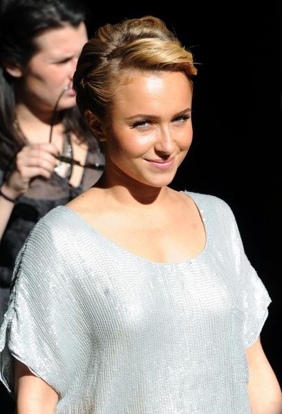    2024  2025  Hayden Panettiere and her dog do.php?img=2540