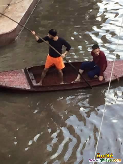 بالصور اهالي مدينة ادكو بمحافظة البحيرة ينتقلون بمراكب الصيد do.php?img=61928